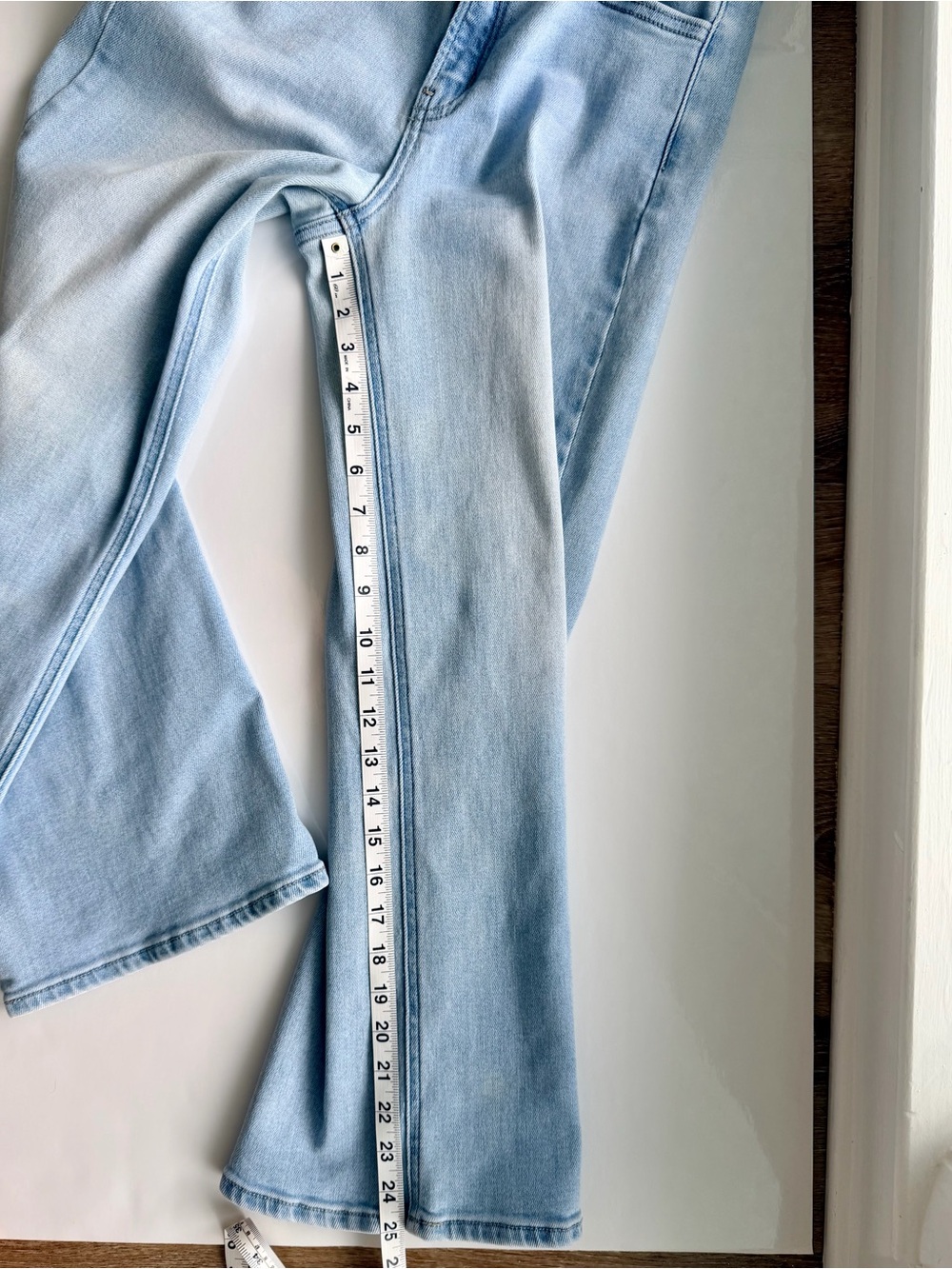 JUSTUSA Light Wash High Rise Cropped Wide Leg Jeans Size 27P / 4P - Picture 6 of 8